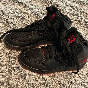 Nike Flight 4 High Top Size 5